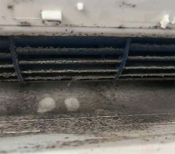 安塞空调吹的风有股烧焦味是怎么回事